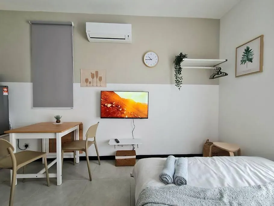 Studio Room Near Gleneagles @ Embassy Row Klcc Kuala Lumpur 0*,  Ma­lay­sia