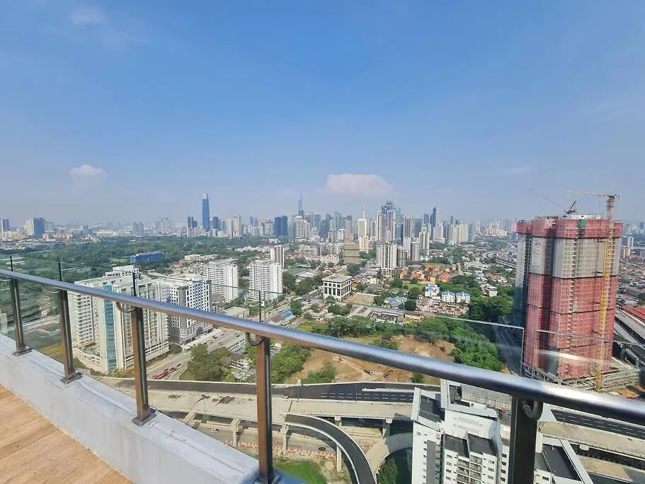 Studio Room Near Gleneagles @ Embassy Row Klcc Kuala Lumpur