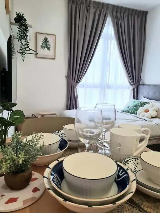 Studio Room Near Gleneagles @ Embassy Row Klcc Kuala Lumpur Apartment